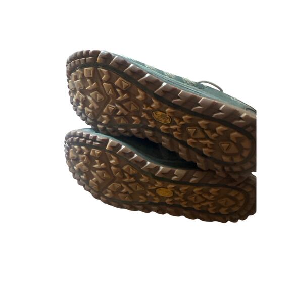 Merrell Nova 2 Mid Waterproof boots in an olive green colorway 14 n